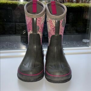 Floral Patterned Bogs Boots - size 1 (youth)
